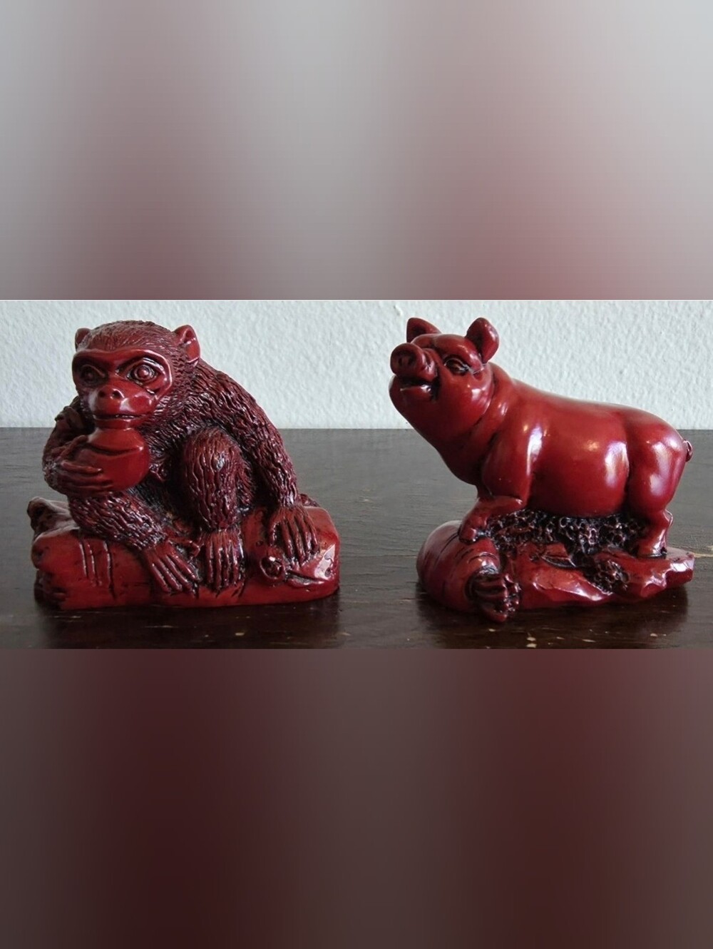 Red Small Pets Figurine Set - Decorative Pet Statues